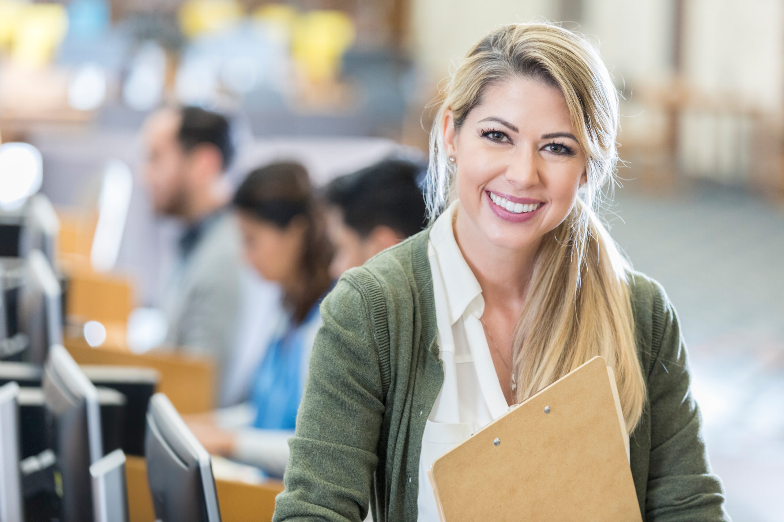 How to manage school enrollment as an enrollment director